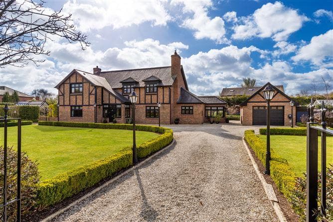 Cayman Lodge, 8 Mabestown, Malahide, County Dublin
