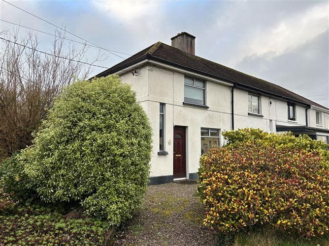 15 barrett place, macroom, cork