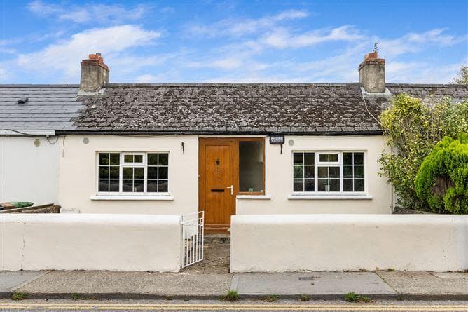 16, Deansgrange Road, Co. Cork