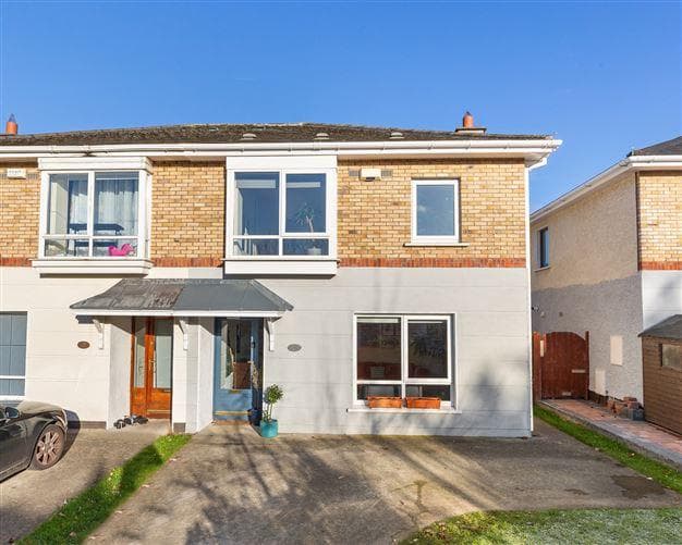 28, Riverwood Crescent, Dublin 15