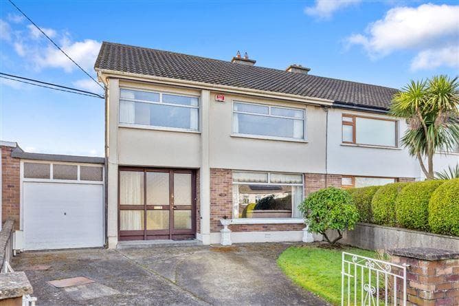 16, Arnold Park, Co. Dublin