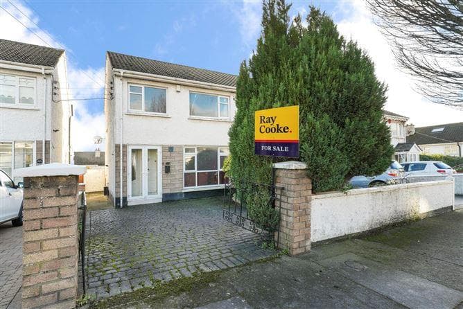 62, Violet Hill, Dublin 11