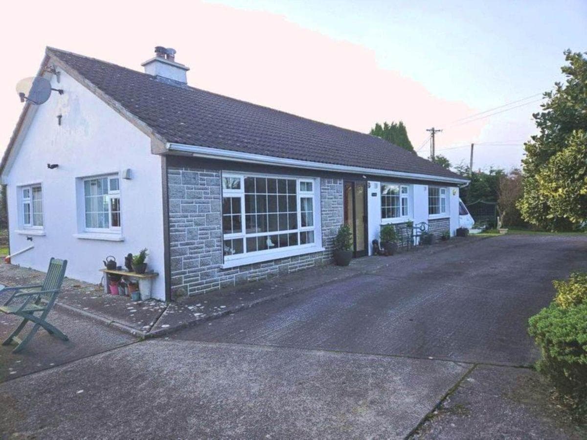 Turf Lodge, Moneen, Williamstown, Co. Galway, F45P303
