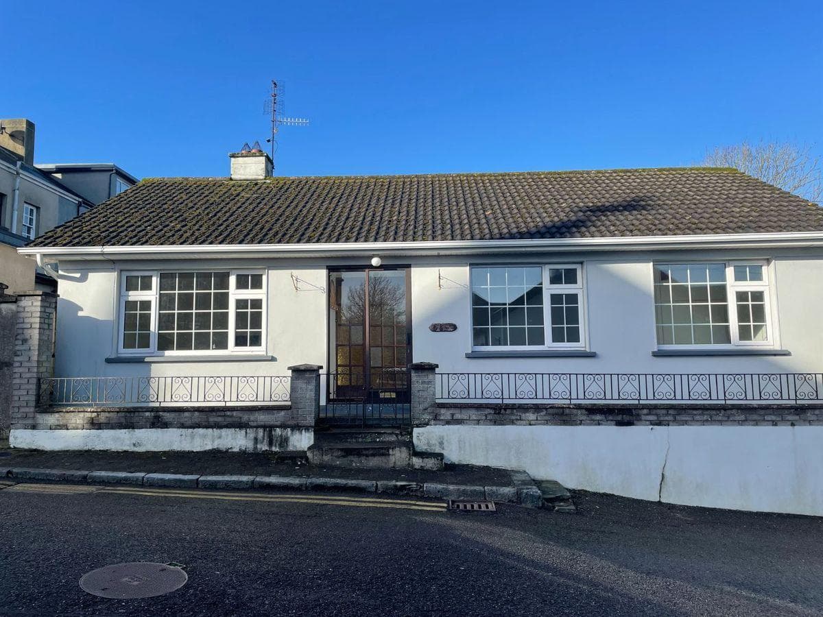 The Bungalow, Chapel Square, Fermoy, Co. Cork, P61A392