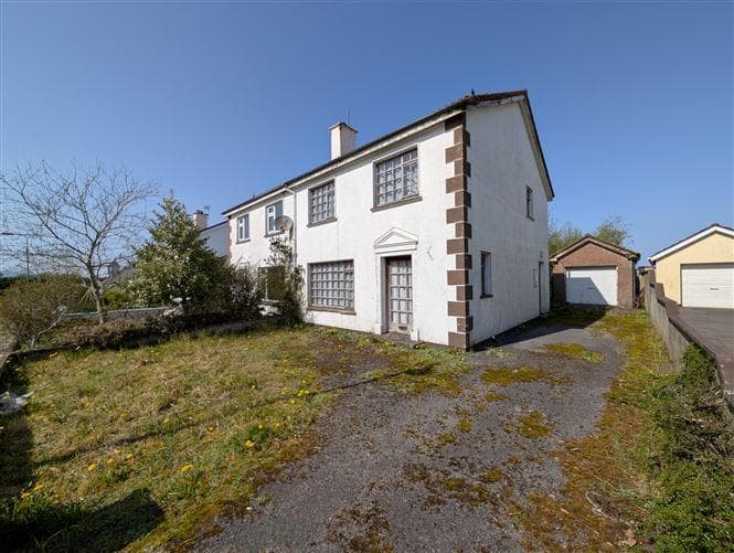 8 Gorse Grove, Foxford, Co. Mayo