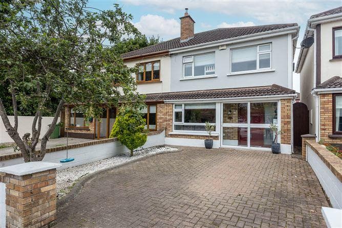 27 Castle Lawns, Malahide, County Dublin