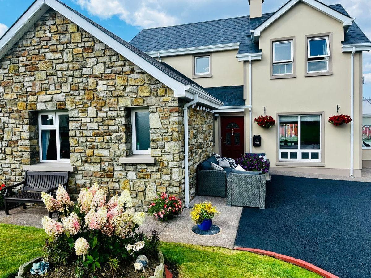 9 Duncarberry Heights, Duncarbery, Tullaghan, Co. Leitrim, F91N2X9