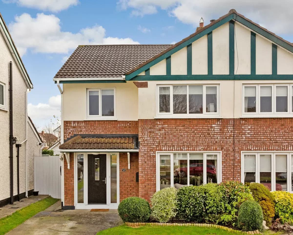 28 Glencairn Rise, The Gallops, Leopardstown, Dublin 18