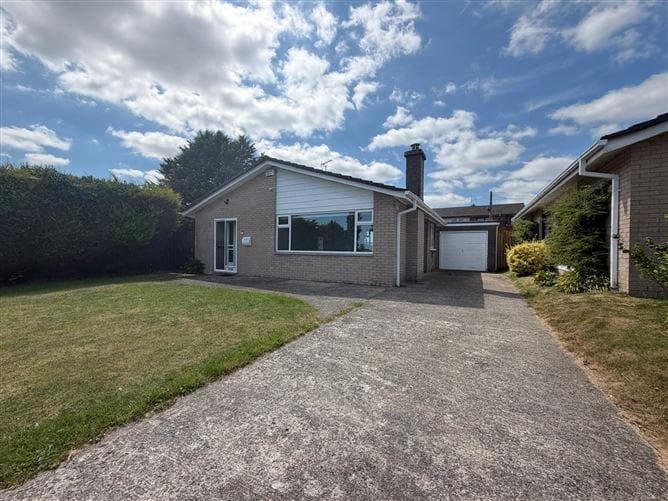 43, Sandfield Gardens, Co. Cork