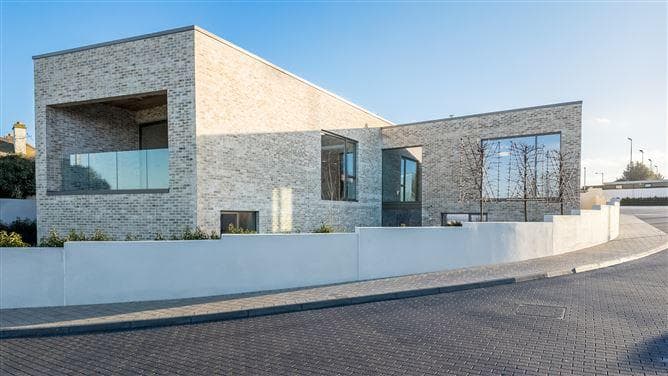 Low Rock View, Coast Road, Malahide, County Dublin