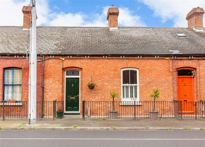 15 Ebenezer Terrace, South Circular Road, Dublin 8