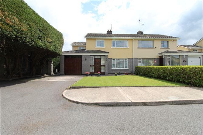 17 Pembroke Wood , Passage West, Cork