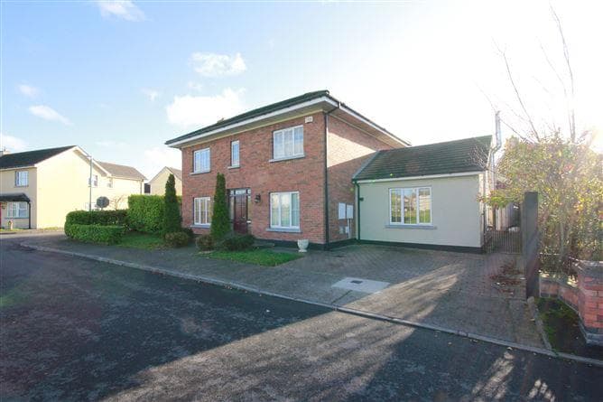 20, Castle Way, Co. Laois