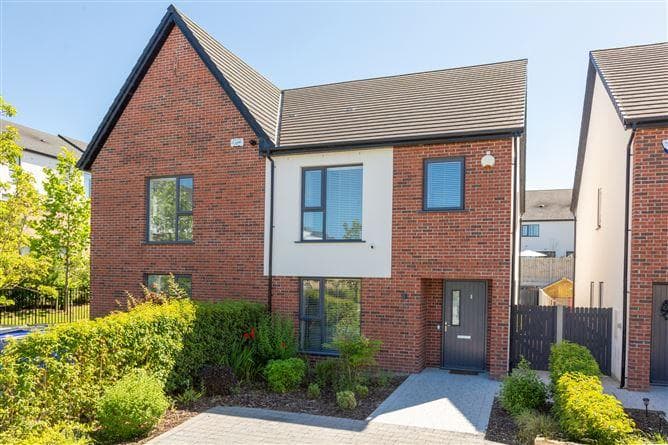 25 Graydon Road, Main Street, Newcastle, Co.Dublin