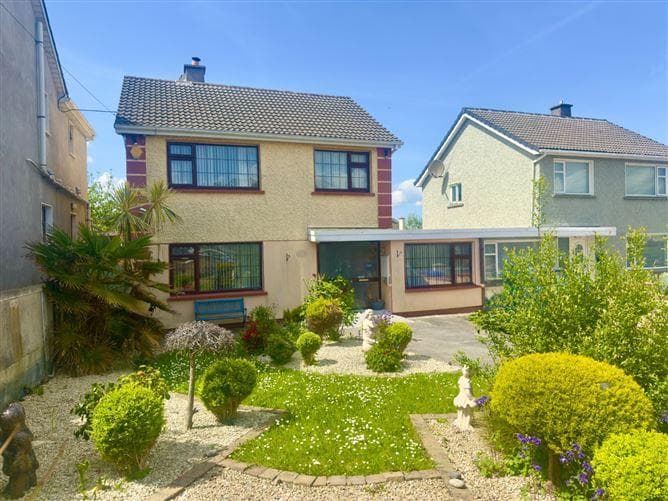 17 Crescent View, Riverside, Tuam Road, Galway