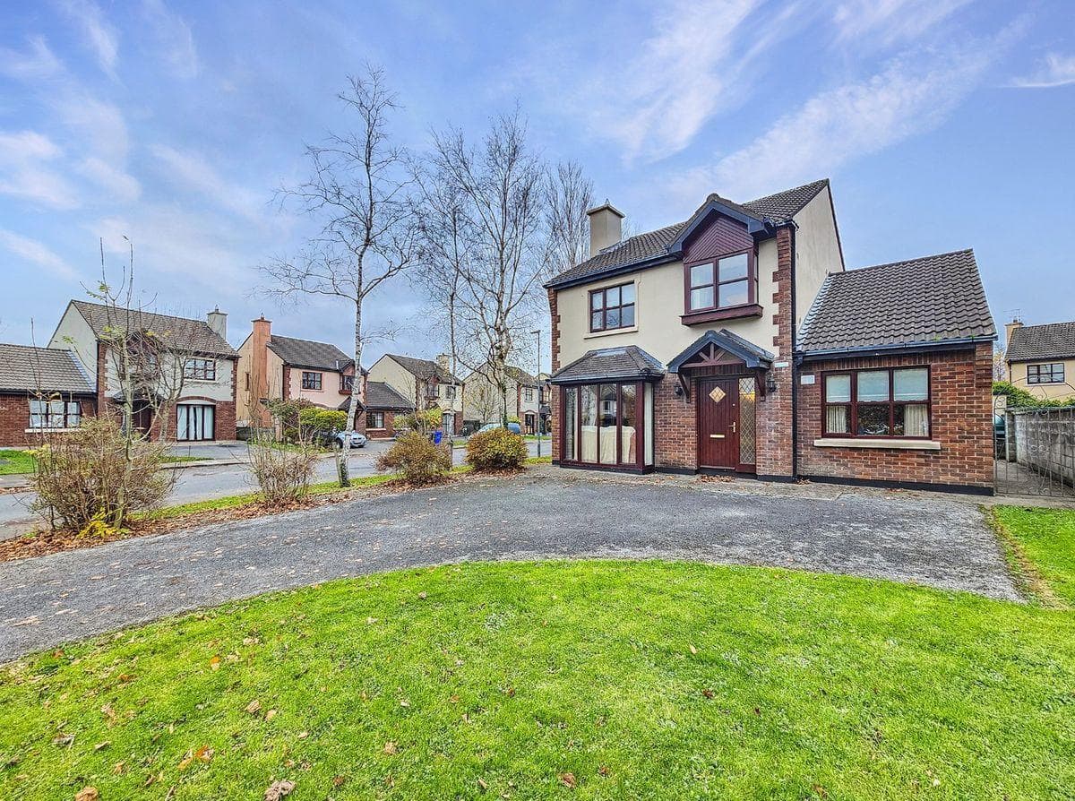 18 Woodlands, Kilrush Road, Ennis, Co. Clare