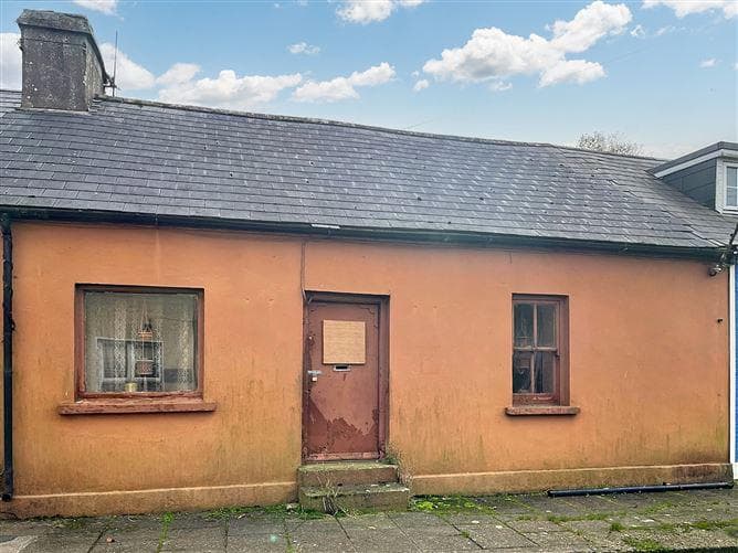 Upper Range, Rostellan, Midleton, Co. Cork, P25AE13