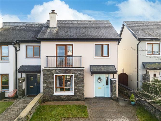 18 Cois Cuain, Courtmacsherry, West Cork